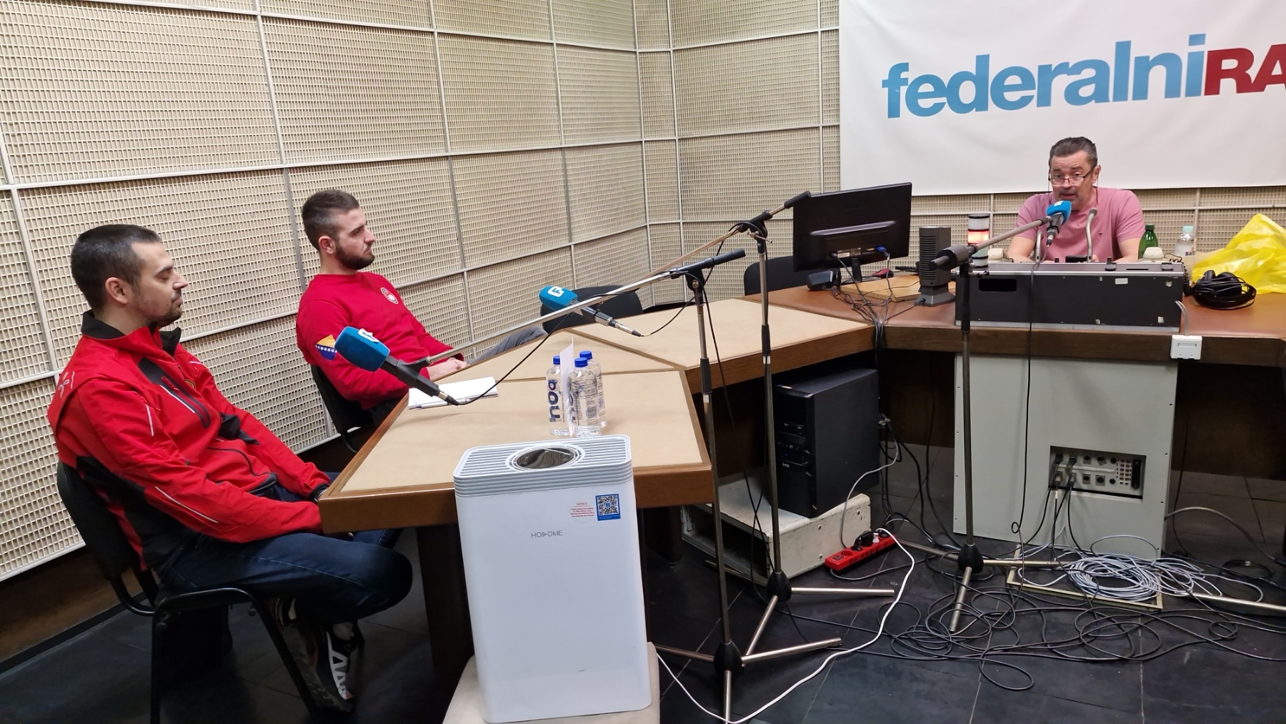 Noćni program Federalnog radija -  Bijela hronika